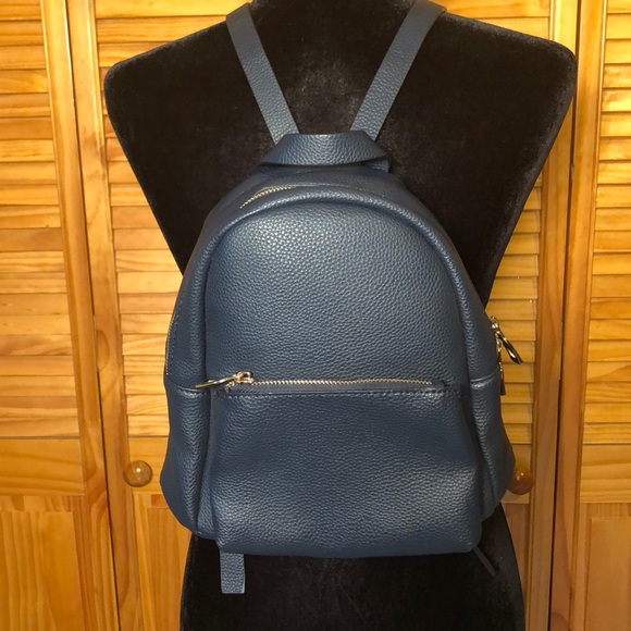 Small backpack - Picture 1 of 8